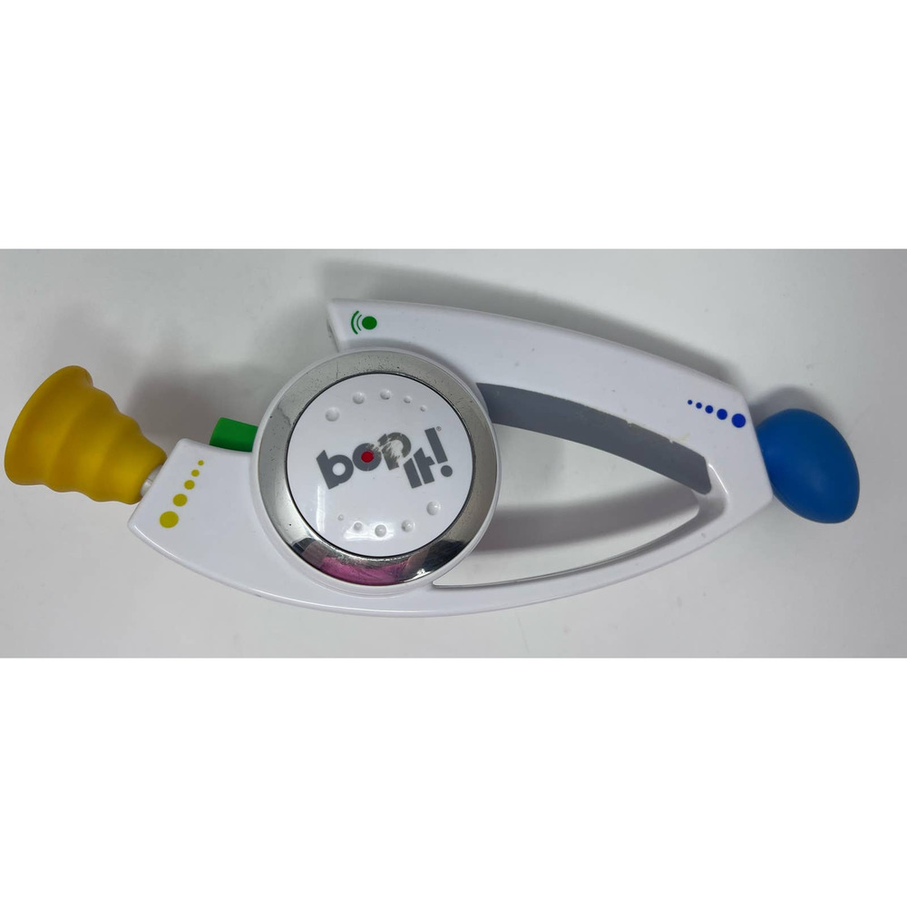 Hasbro 2008 Bop It! Handheld Talking Electronic Game 11 1/2" Long - Picture 1 of 6